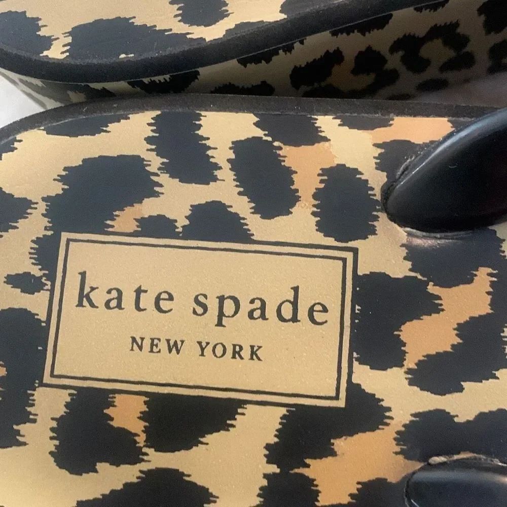 KATE SPADE Platform Flip Flops Size 8 - Picture 5 of 7